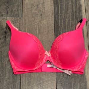 NWT Body by Victoria perfect shape bra